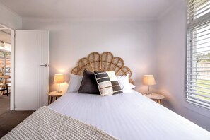 3 chambres, fer et planche à repasser, Wi-Fi gratuit, draps fournis
