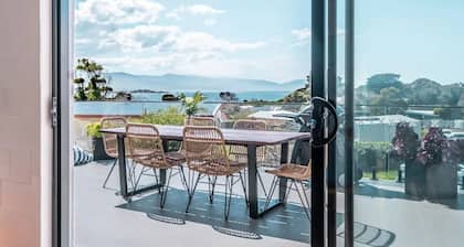 The Rooftop Bicheno - Central location!