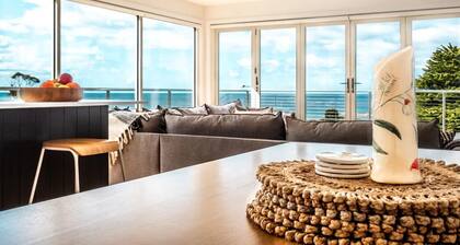 Sea Eagle Escape - Luxury Accommodation