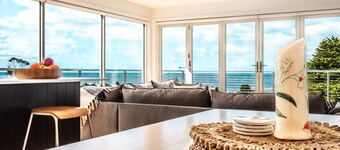 Sea Eagle Escape - Luxury Accommodation