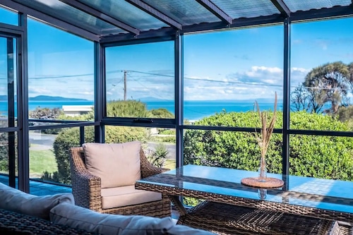 Blue Waves - Freycinet