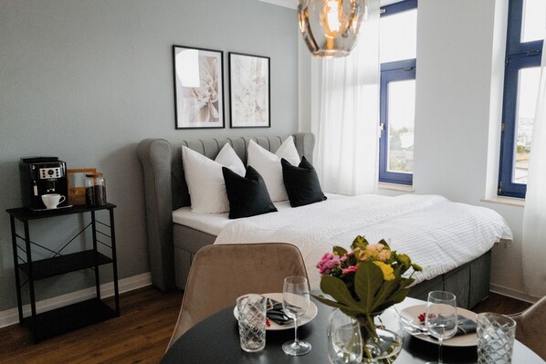 2 bedrooms, desk, free WiFi, bed sheets