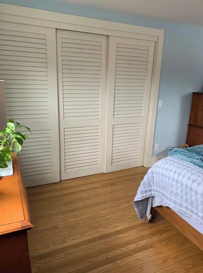 Apt # 2 Charming Historic Private 1 Bedroom.
