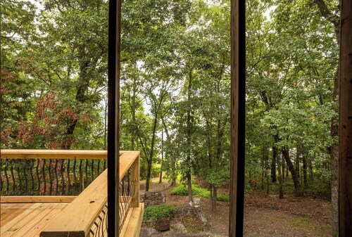 The Waters Edge on Greers Ferry lake. Take a walk to personal pebble beach