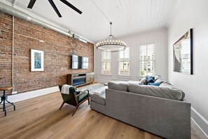 Smart TV, fireplace, video games, books