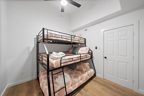 2 bedrooms, desk, iron/ironing board, travel crib
