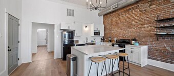 MARKET A - Market Street Loft A