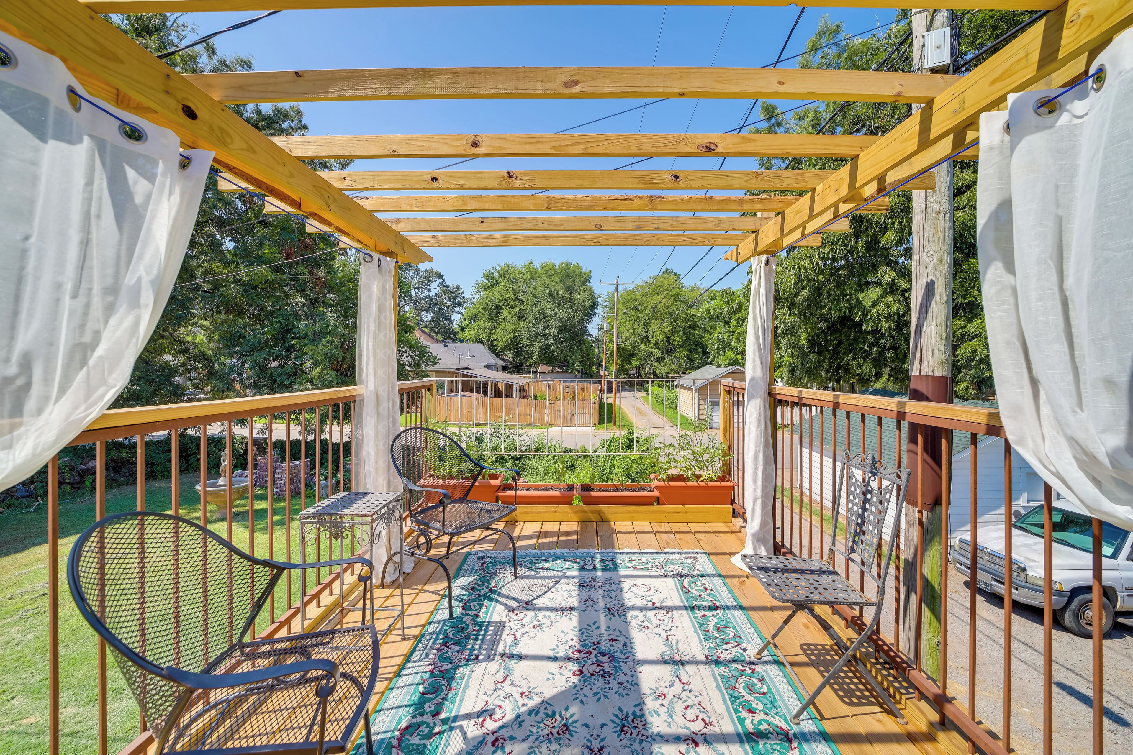 Historic Fort Smith Cottage < 1 Mi to Downtown!