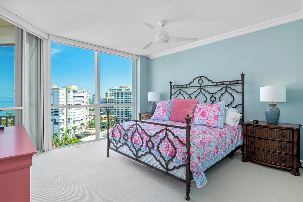 View of Ocean View High-Rise Condo! Enjoy views of the Gulf of Mexico and ...