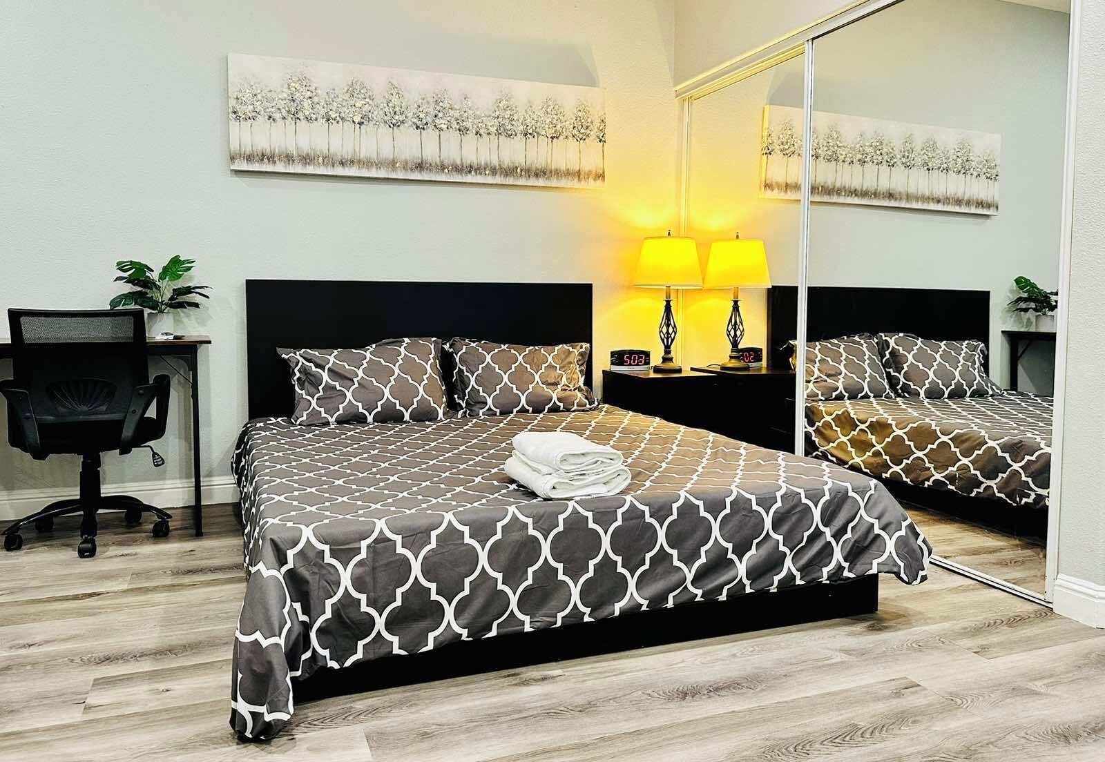 2 bedrooms, iron/ironing board, WiFi, bed sheets
