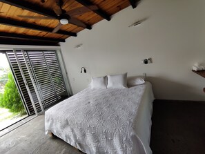 Desk, blackout curtains, free WiFi, bed sheets - Casa Boutique Ilhe Ha (Santa María Tonameca)