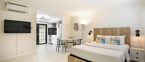 Parent's Suite | Verdunkelungsvorhänge, Bügeleisen/Bügelbrett, kostenloses WLAN