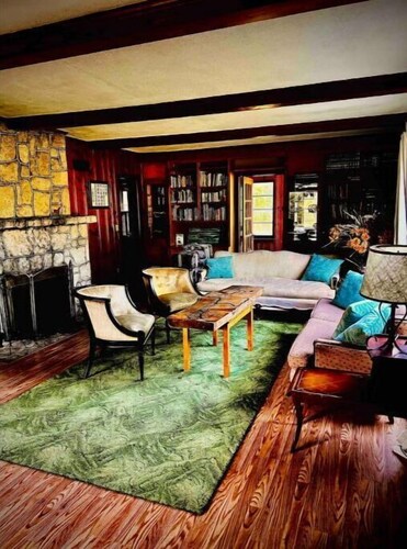 Summerhaven. Spacious & Pet-friendly.