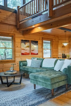Smart TV, fireplace, books, stereo - Amazing Mountain Views + Hot Tub (Blue Ridge)