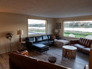 Smart TV, fireplace - Pacific City Riverfront Bungalow on Nestucca River! Dog friendly-Hot tub-Firepit (Pacific City)