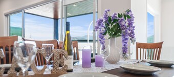 Above It All - 3 Bedroom, 2 Bath Upper Suite