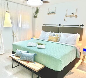 1 bedroom, desk, free WiFi, bed sheets
