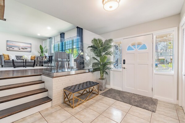 Interior - "Luxurious Retreat with Pool, Game Room, and Outdoor Oasis!"Close to TPA, RayJay (Tampa)