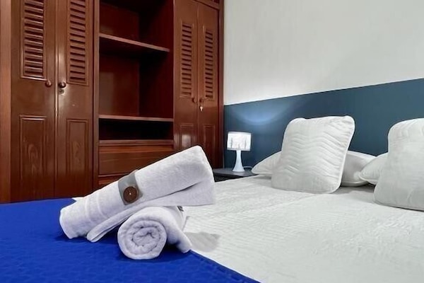 2 bedrooms, hypo-allergenic bedding, individually furnished