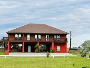 Exterior - Make yourself at home in this spacious oasis!   Welcome to The Laguna House!  (Port Mansfield)