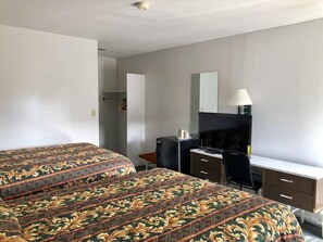 Desk, free WiFi, bed sheets - Imperial Inn (Great Falls)