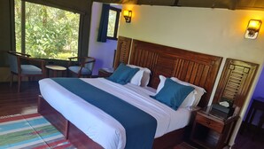 Deluxe Tent | Egyptian cotton sheets, premium bedding, pillowtop beds, minibar - Ol Muteita Lodge (Gilgil)