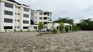 Front of property - Ol Muteita Lodge (Gilgil)