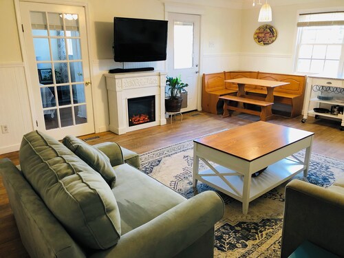 Harmony House on 10-Acre Farm with Pond