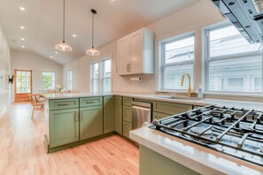 Fridge, microwave, oven, stovetop - Bradley Beach Bungalow: renovated, 2 blocks from downtown, short walk to beach! (Neptune City)