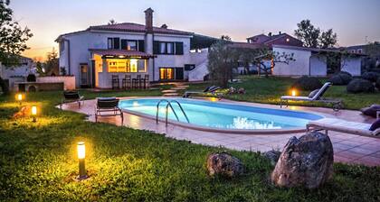 Villa Eufemia - 3 apartments for your perfect vacation :)