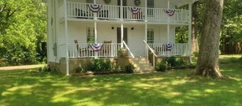Small 1897 Farm House, super cozy on two acres
