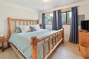 WiFi - Teton Cabin- Free Bikes/ Paddle Boards/ Kid Gear (Jackson)