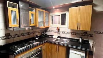 Mikrowelle, Ofen, Herdplatte, Geschirrspüler