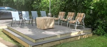 Large Upper 1 bedroom apartment, pet friendly