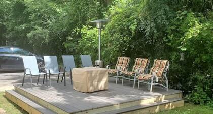 Downtown, two bedroom, first floor, pet friendly