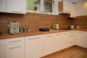 Private kitchen - Silent House-Sovata suitable for up to 10 Guests (Sovata)