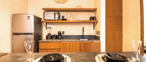 Fridge, microwave, coffee/tea maker, blender