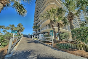 Exterior - Edgewater Beach Resort Tower 1-404-1 Bedroom Deluxe (Panama City Beach)