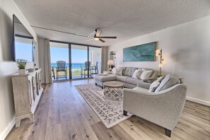 TV - Edgewater Beach Resort Tower 1-404-1 Bedroom Deluxe (Panama City Beach)
