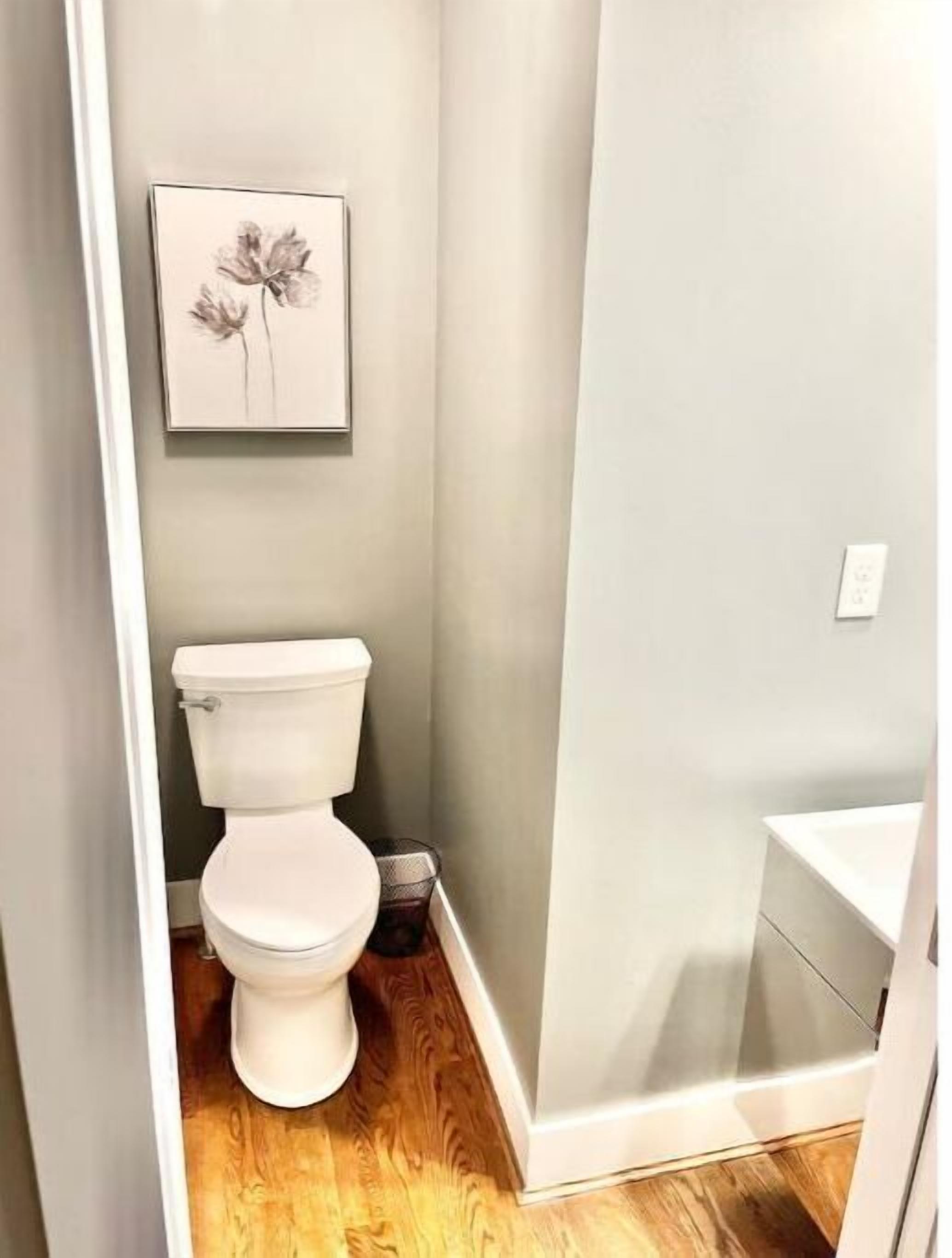 Stylish, Cozy, Condo near Cincinnati Zoo!