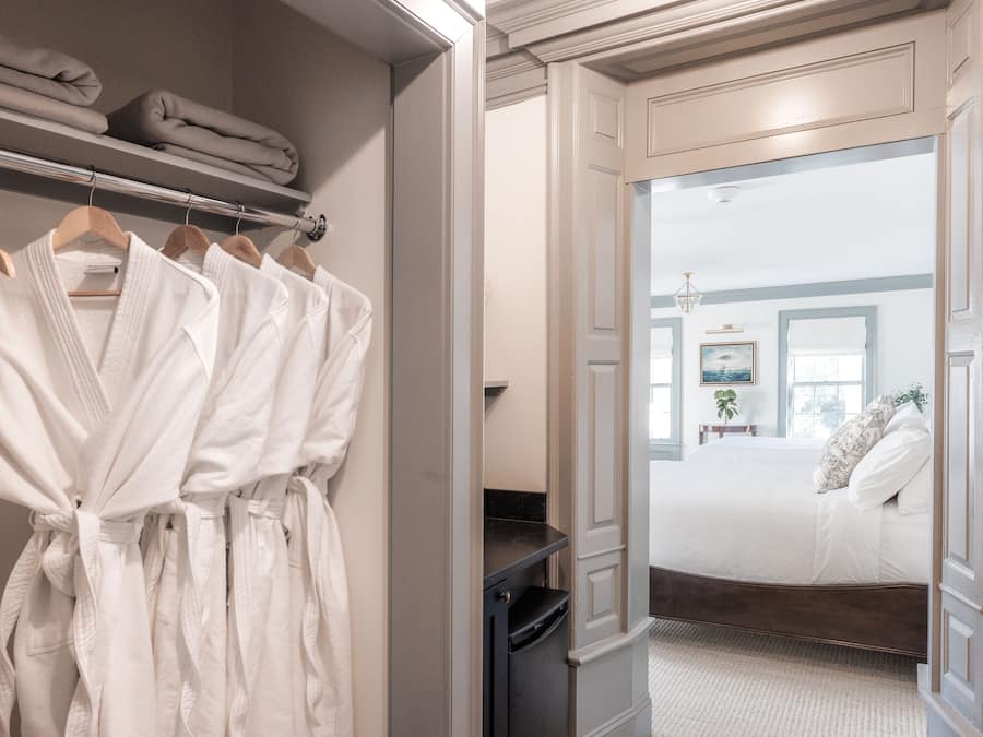 Dobbeltrom – superior | Sengetøy av topp kvalitet, senger med overmadrass og minibar