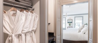 โรงแรม The Davenport Inn