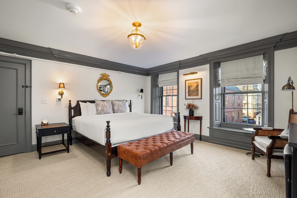 Premium bedding, pillow-top beds, minibar, in-room safe