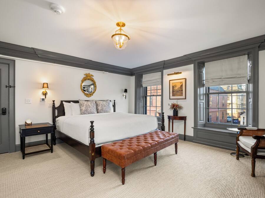 Premium bedding, pillowtop beds, minibar, in-room safe