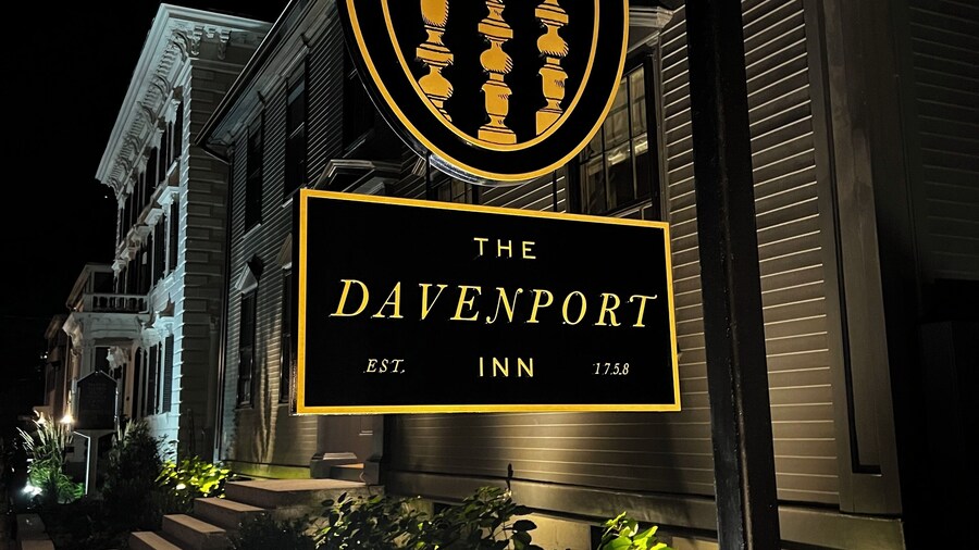 The Davenport Inn