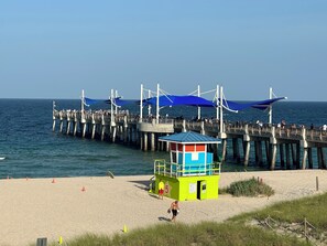 Beach - Your Perfect Pompano Beach Getaway – 4 Minutes to the Sand! (Pompano Beach)