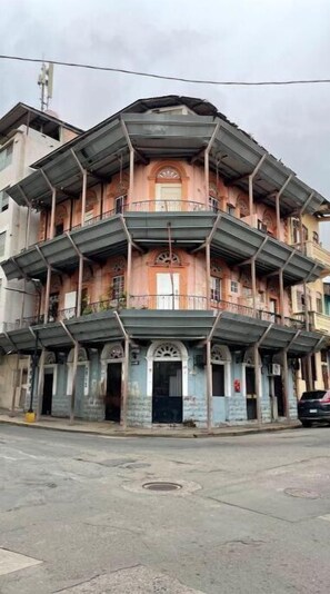 Exterior - Your Balcony to Local Life (Panama City)