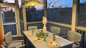 Outdoor dining