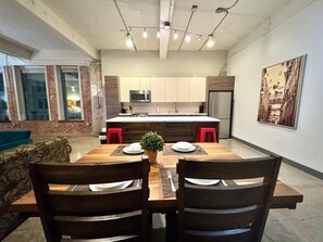 تناول الطعام