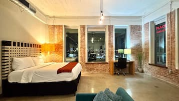 2 bedrooms, iron/ironing board, travel crib, free WiFi